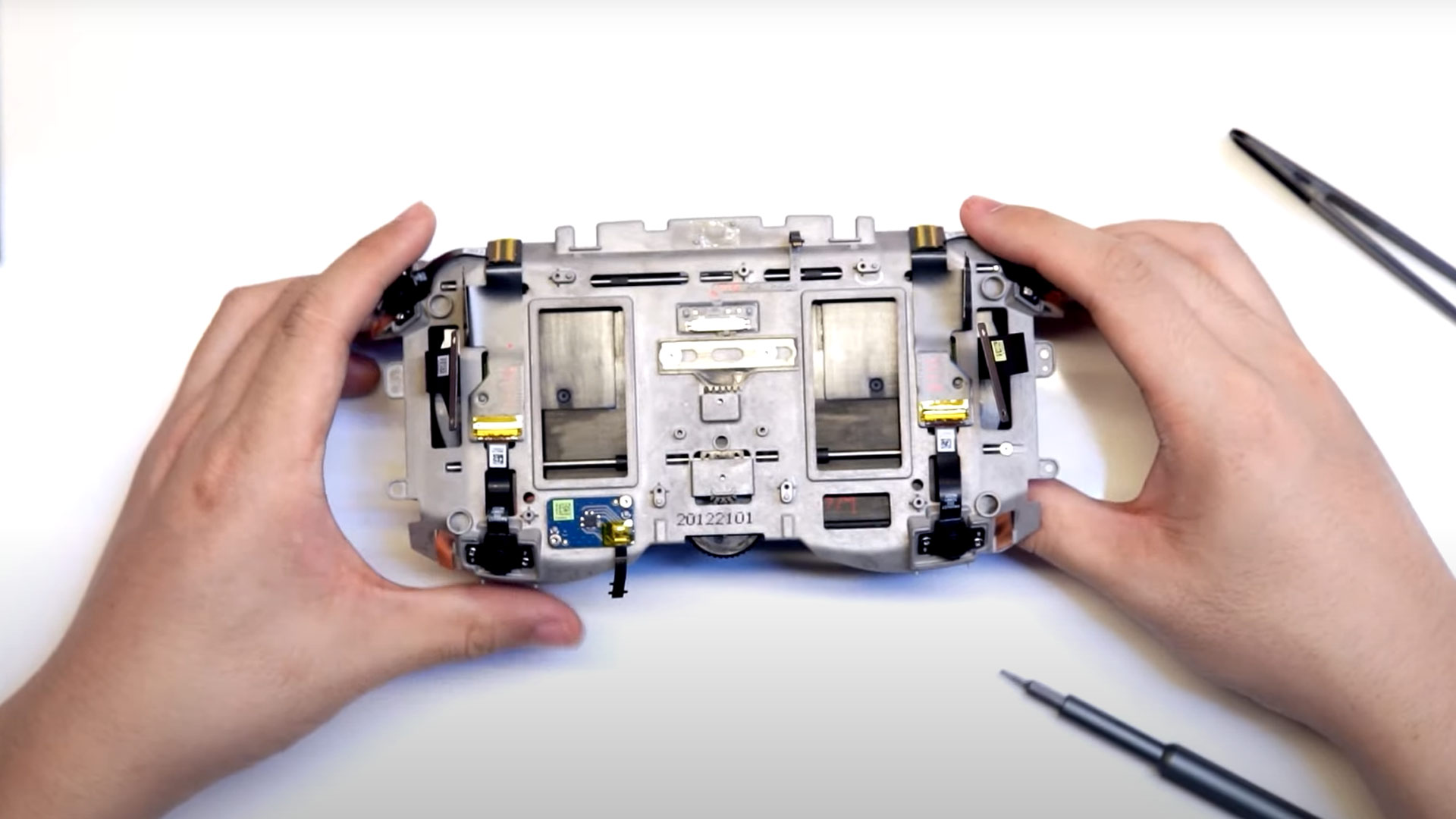 新闻简讯（亚洲联赛小组赛}新加坡较量摩尔多瓦比分最具心理性时刻-视角拆解