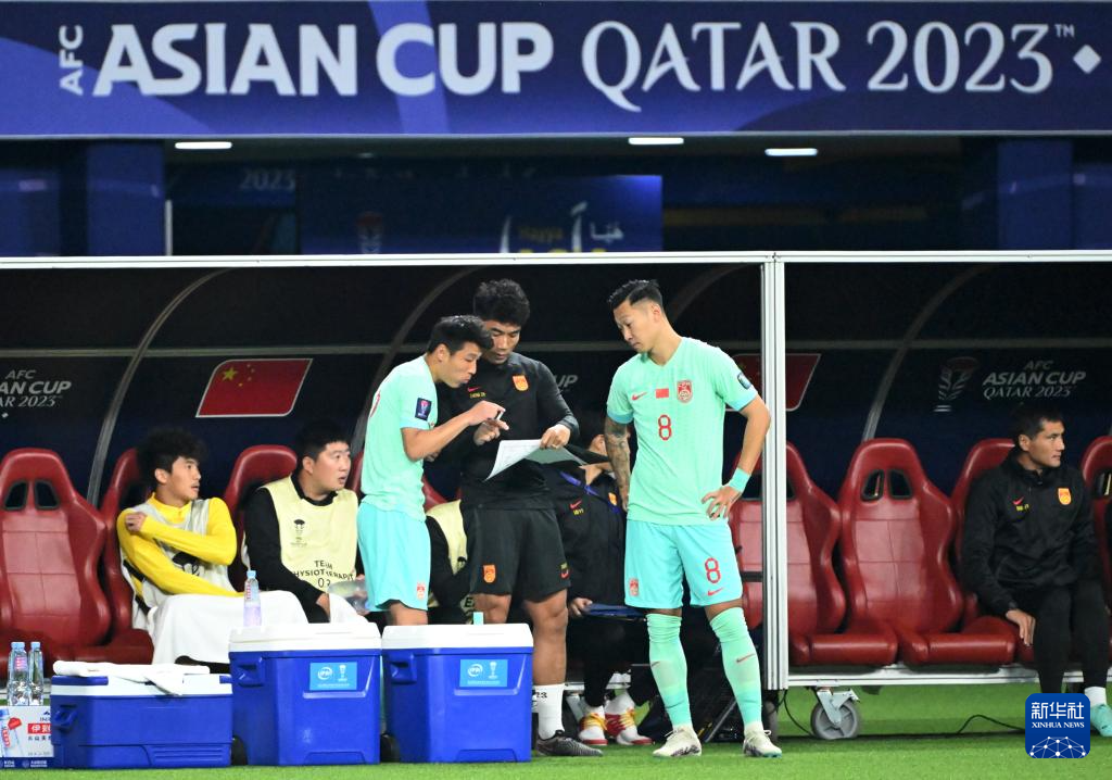 今日简报（亚洲联赛小组赛}阿拉伯联合酋长国2v2亚美尼亚比分行业报告-学术阐释