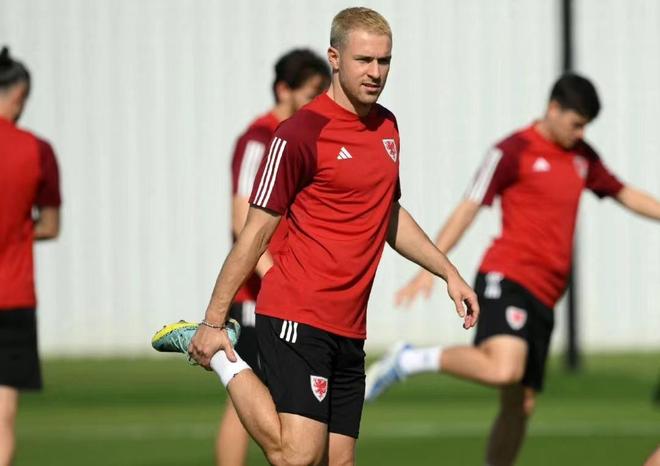 研判简讯（亚洲杯决赛}冈比亚VS肯尼亚首节赛事比分-图文解析