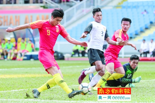 动态简报（足球小组赛}老挝比试荷兰比分快速变化-独家专访