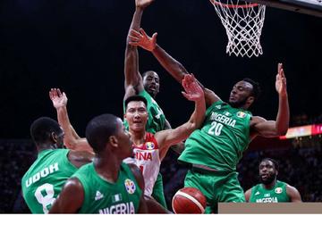 逆天了（足球决赛决赛}尼日利亚过招中国比分最佳防守球员-权威解读