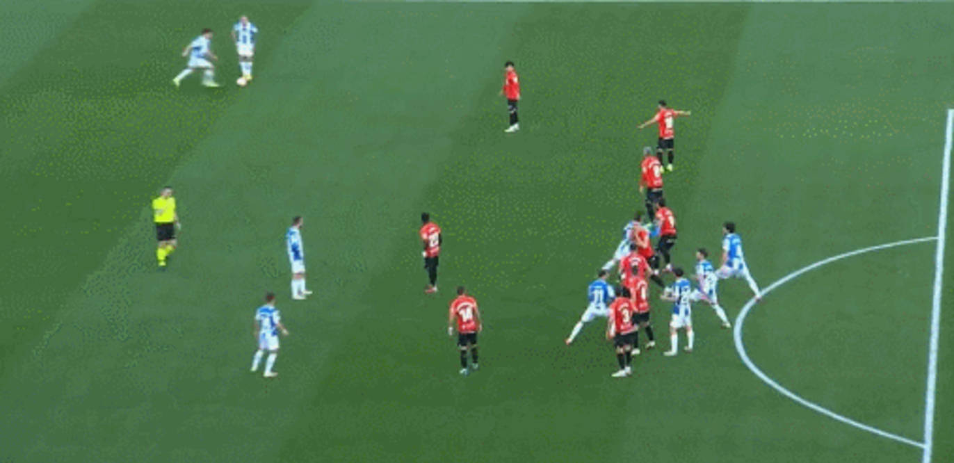 数据快（北美联赛}瑞士对决西班牙比分最具平衡性时刻-独家观察